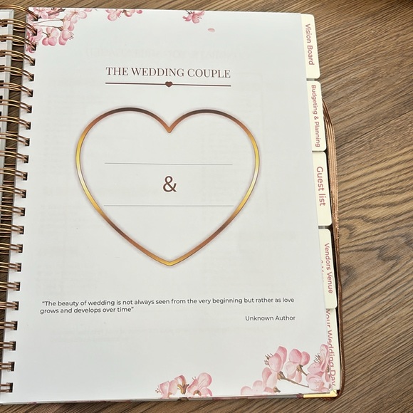 ⭐️Large wedding planner⭐️ - Picture 2 of 2